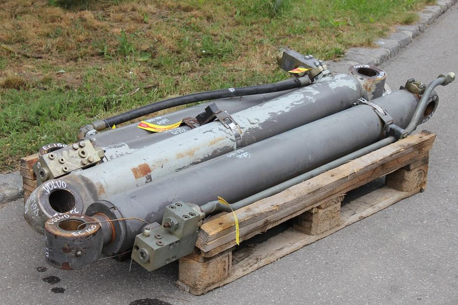Volvo EC 160 - Гидравлический цилиндр для Строительной техники: фото 1 Volvo EC 160 - Гидравлический цилиндр для Строительной техники: фото 1