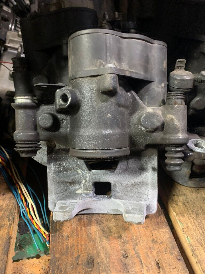 Brembo elektryczne D43901 Iveco Daily prawy, lewy, tył 2019- D43901 - Тормозной суппорт для Грузовиков: фото 3 Brembo elektryczne D43901 Iveco Daily prawy, lewy, tył 2019- D43901 - Тормозной суппорт для Грузовиков: фото 3