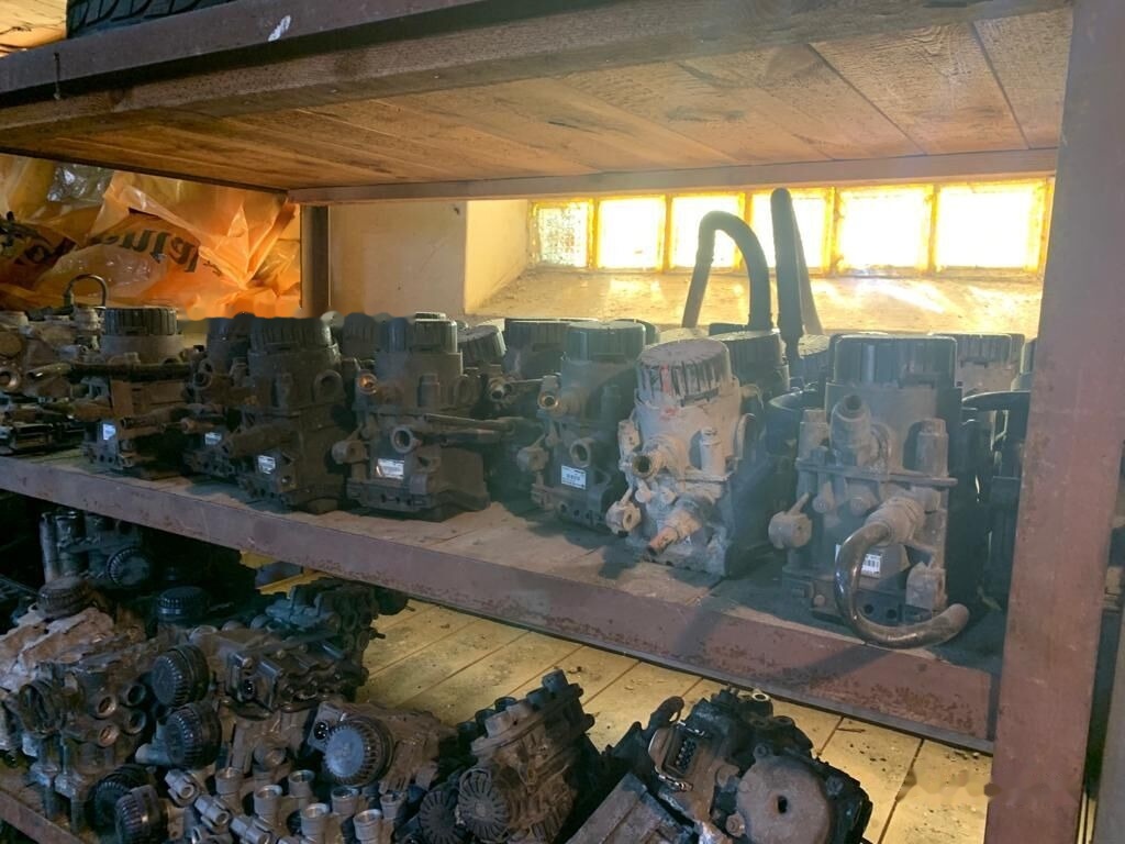 Knorr-Bremse Pojedynczy Scania R 124 Hurt modulatorów EBS zawór pojedynczy przód truck - Тормозной клапан для Грузовиков: фото 4 Knorr-Bremse Pojedynczy Scania R 124 Hurt modulatorów EBS zawór pojedynczy przód truck - Тормозной клапан для Грузовиков: фото 4