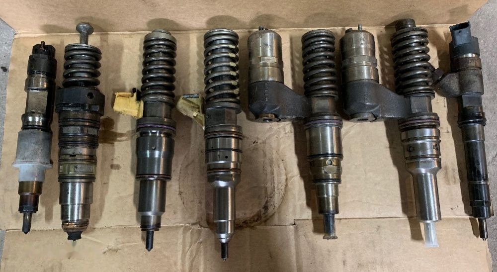 MAN HURT 0445120218 - Распределитель впрыска для Грузовиков: фото 1 MAN HURT 0445120218 - Распределитель впрыска для Грузовиков: фото 1