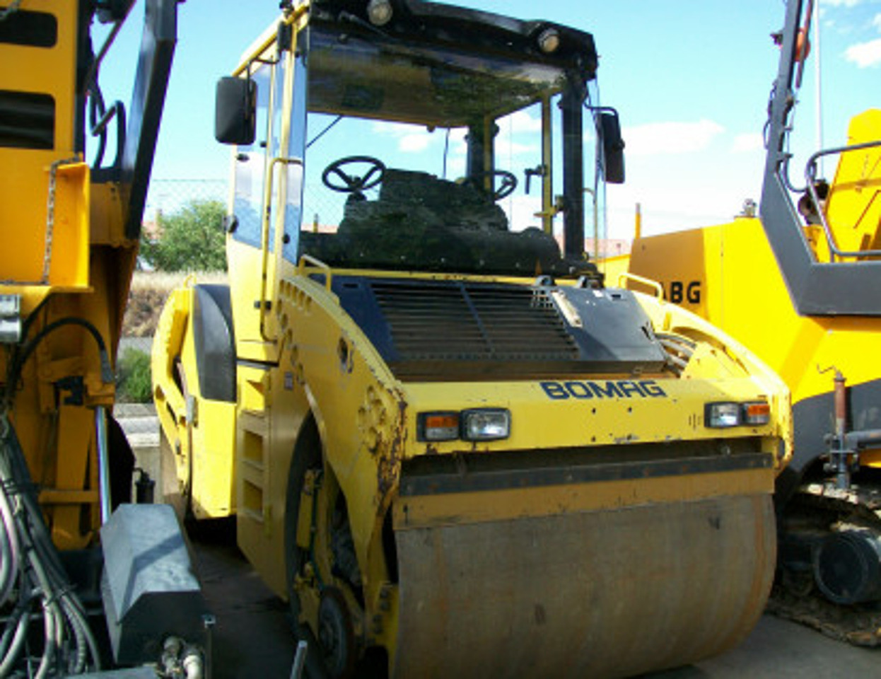 Doble Vibrante Bomag BW 164AD-4 - Дорожный каток: фото 1 Doble Vibrante Bomag BW 164AD-4 - Дорожный каток: фото 1