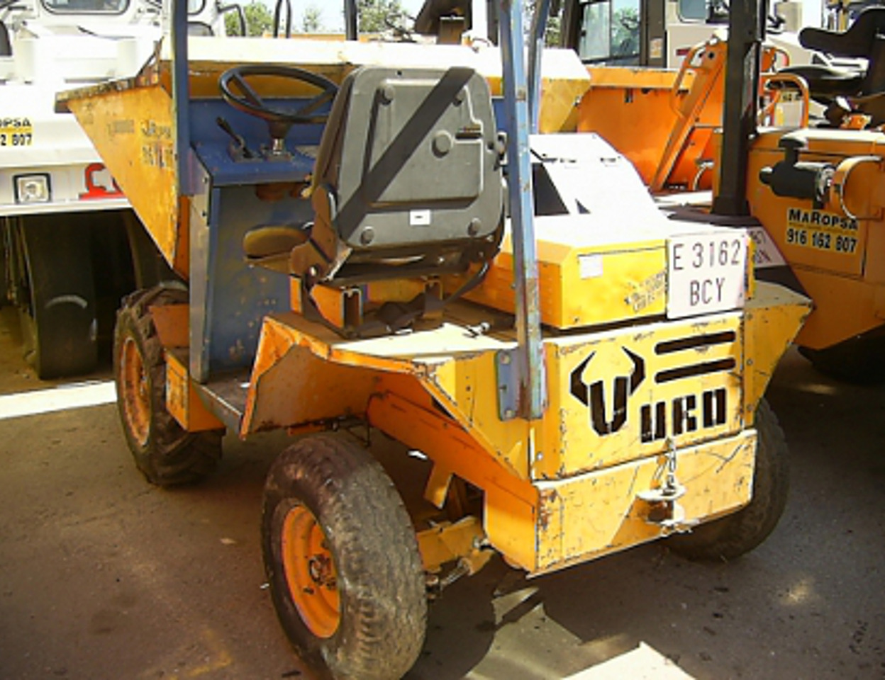 Dumper Descarga Elevada Uromac VK 2000 - Мини-самосвал: фото 1 Dumper Descarga Elevada Uromac VK 2000 - Мини-самосвал: фото 1