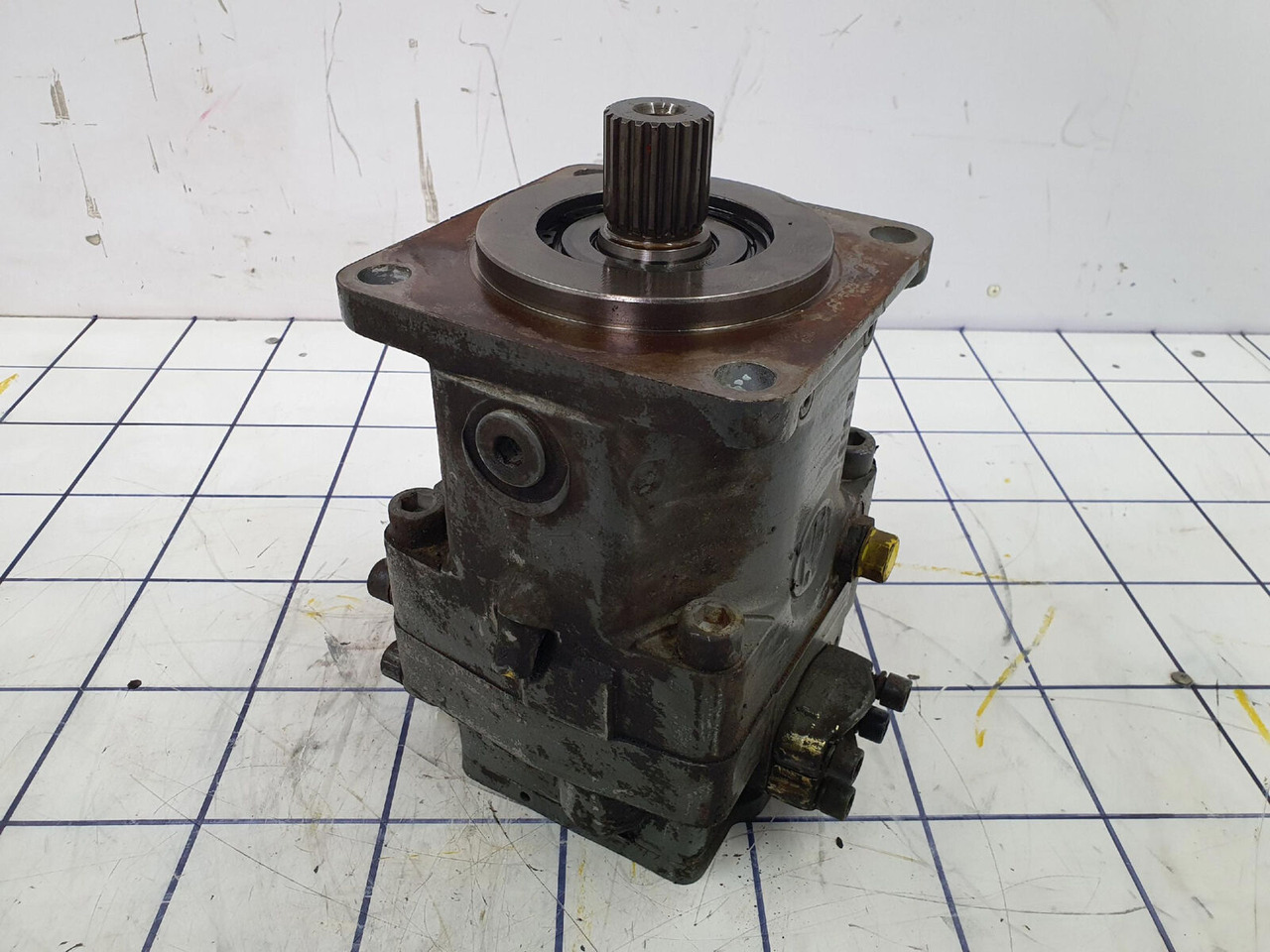 Grove GMK 2035 VARIABLE DISPLACEMENT PUMP - Гидравлический насос для Мобильных кранов: фото 3 Grove GMK 2035 VARIABLE DISPLACEMENT PUMP - Гидравлический насос для Мобильных кранов: фото 3
