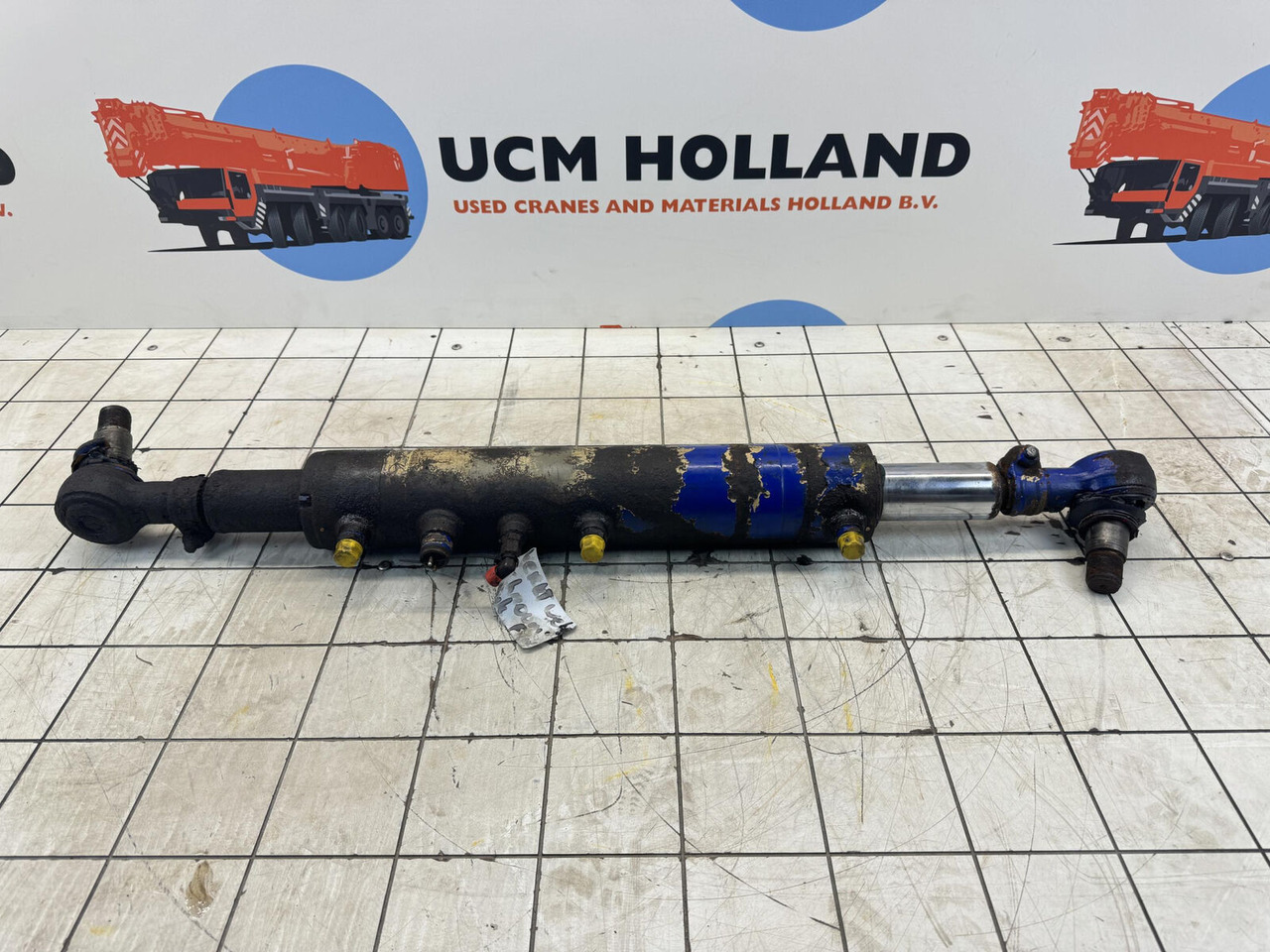 Grove GMK 3050 steering locking cylinder - Гидравлический цилиндр для Мобильных кранов: фото 1 Grove GMK 3050 steering locking cylinder - Гидравлический цилиндр для Мобильных кранов: фото 1
