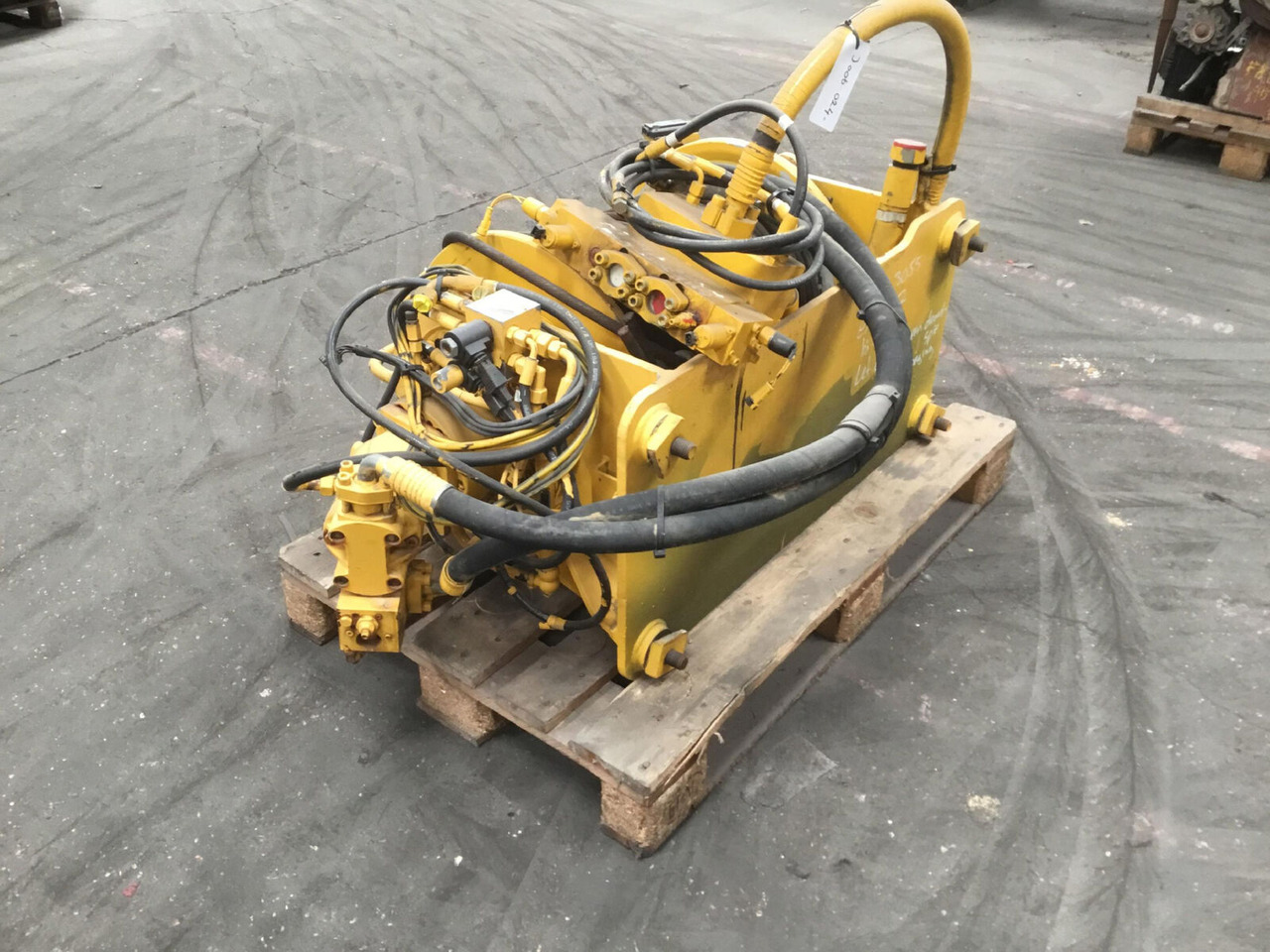 Grove GMK 3055 winch - Лебёдка для Мобильных кранов: фото 4 Grove GMK 3055 winch - Лебёдка для Мобильных кранов: фото 4