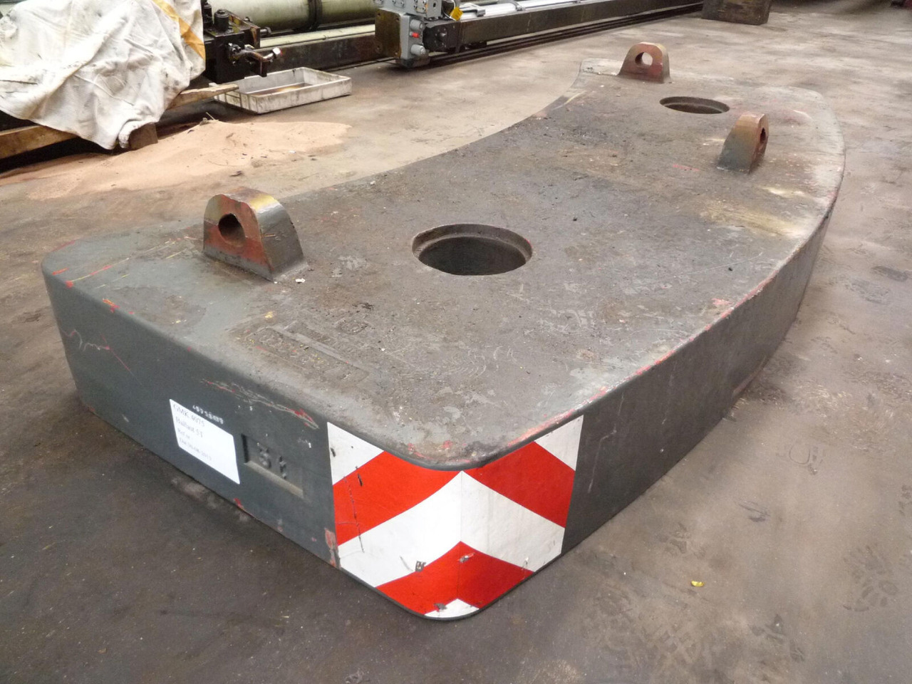 Grove GMK 4075 counterweight 5,0 ton - Противовес для Мобильных кранов: фото 1 Grove GMK 4075 counterweight 5,0 ton - Противовес для Мобильных кранов: фото 1
