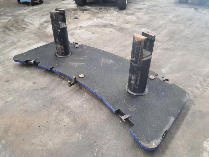 Grove GMK 4090 counterweight 1.1T - Противовес для Строительной техники: фото 4 Grove GMK 4090 counterweight 1.1T - Противовес для Строительной техники: фото 4