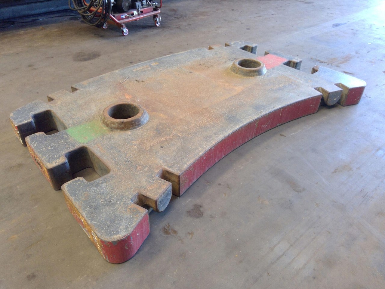 Grove GMK 5130-1/2 counterweight 5,0 ton - Противовес для Мобильных кранов: фото 2 Grove GMK 5130-1/2 counterweight 5,0 ton - Противовес для Мобильных кранов: фото 2