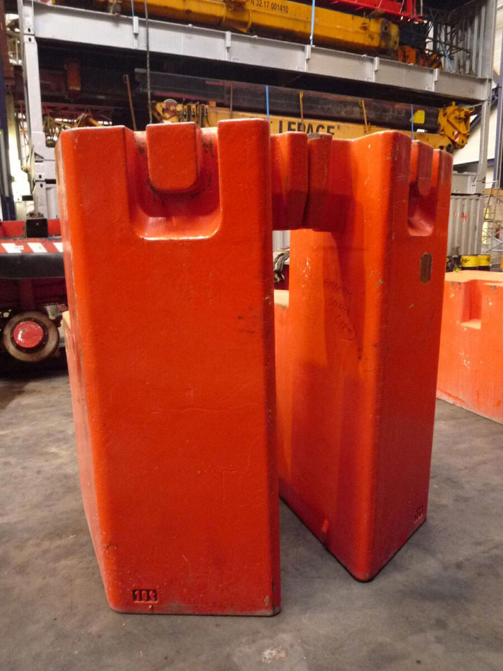 Grove GMK 6250/6300 counterweight 10 ton - Противовес для Мобильных кранов: фото 2 Grove GMK 6250/6300 counterweight 10 ton - Противовес для Мобильных кранов: фото 2