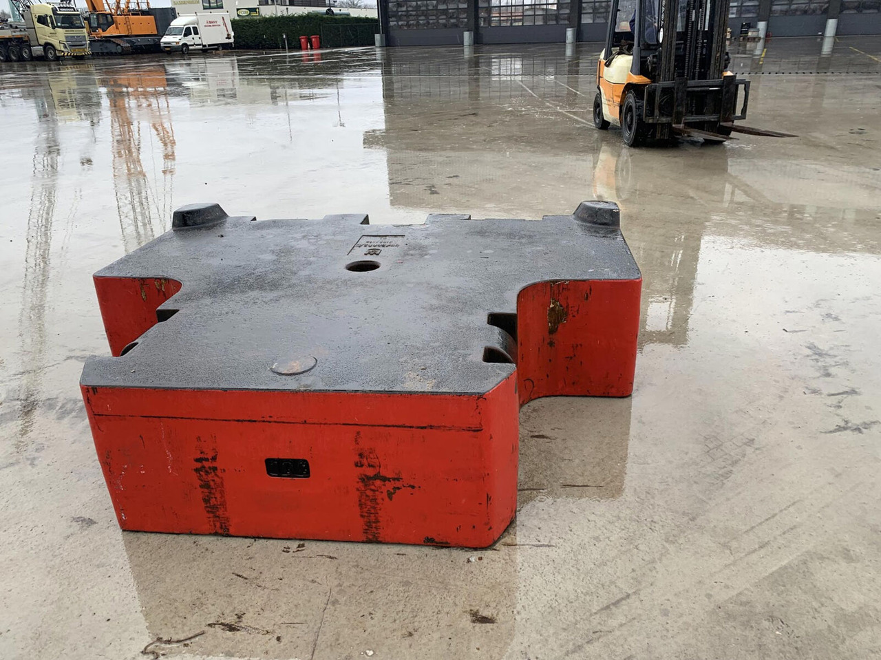 Grove GMK 6400 central counterweight 10 ton - Противовес для Мобильных кранов: фото 1 Grove GMK 6400 central counterweight 10 ton - Противовес для Мобильных кранов: фото 1