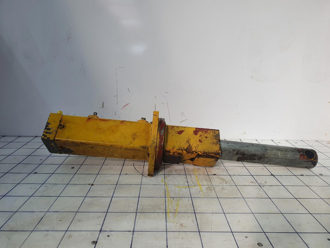 Grove Grove GMK 3050 counterweight cylinder - Гидравлический цилиндр для Мобильных кранов: фото 2 Grove Grove GMK 3050 counterweight cylinder - Гидравлический цилиндр для Мобильных кранов: фото 2