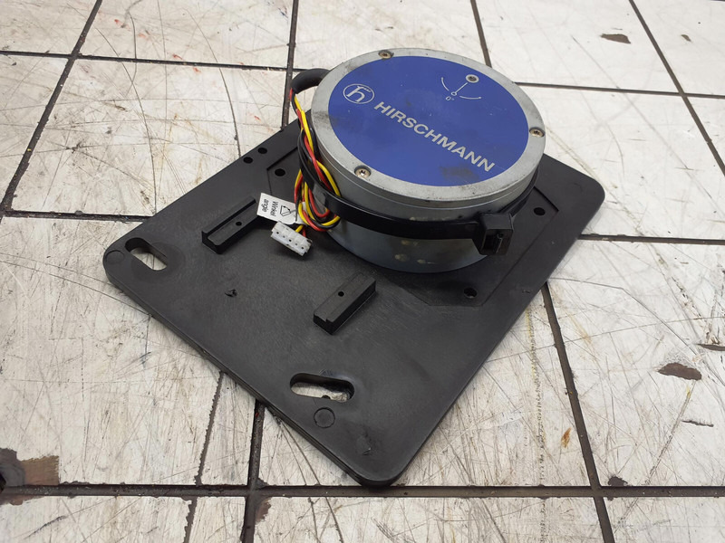 Hirschmann AC 3.060-1 angle sensor - Сенсор для Кранов: фото 4 Hirschmann AC 3.060-1 angle sensor - Сенсор для Кранов: фото 4