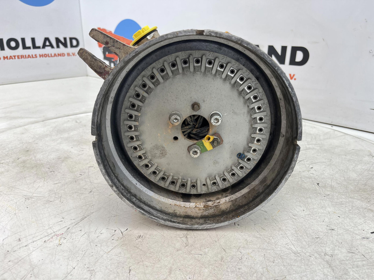 Krupp 70 GMT electric swivel - Электрическая система для Мобильных кранов: фото 5 Krupp 70 GMT electric swivel - Электрическая система для Мобильных кранов: фото 5