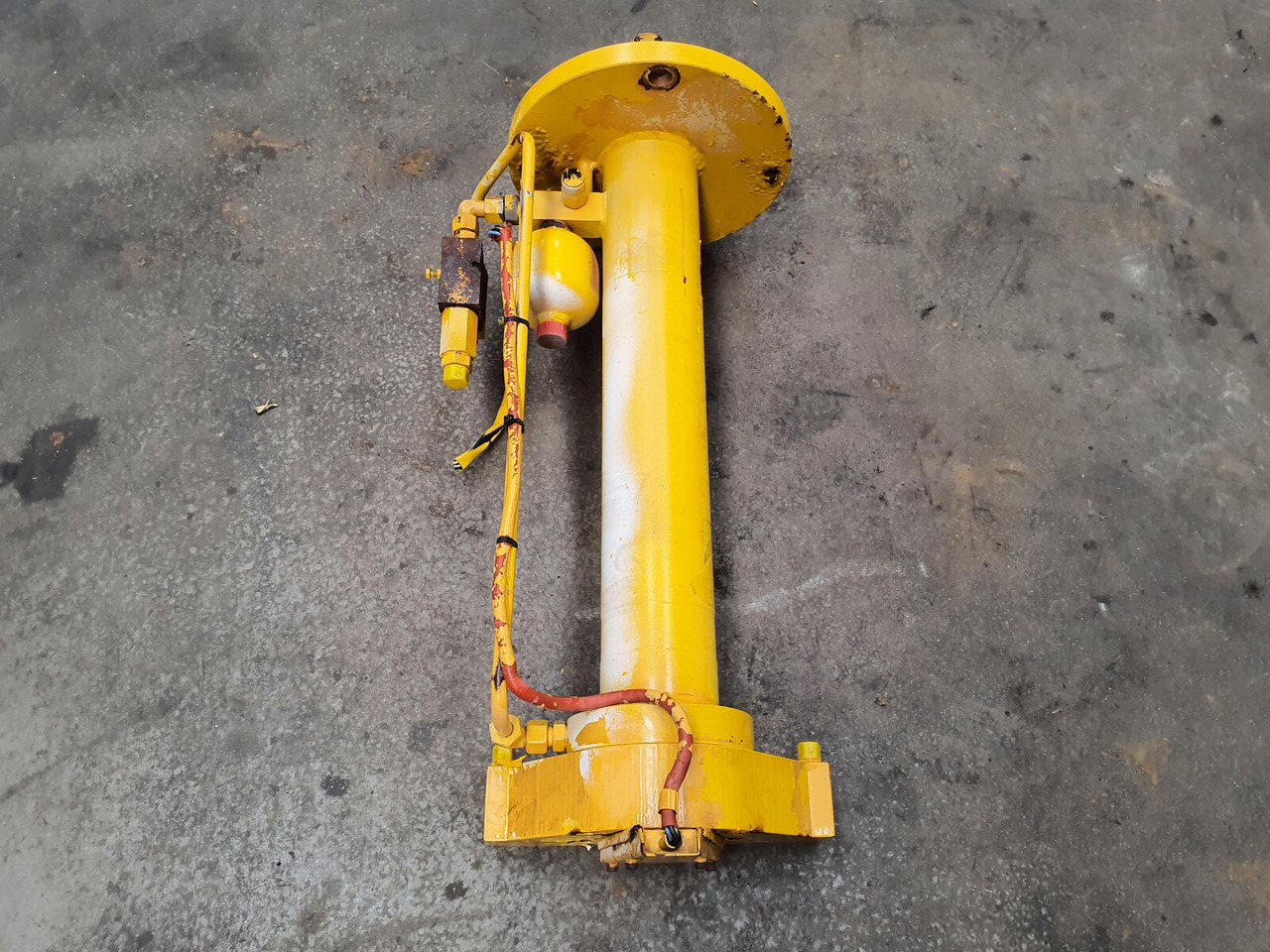 Liebherr LTM 1050 counterweight cylinder - Гидравлический цилиндр для Мобильных кранов: фото 4 Liebherr LTM 1050 counterweight cylinder - Гидравлический цилиндр для Мобильных кранов: фото 4