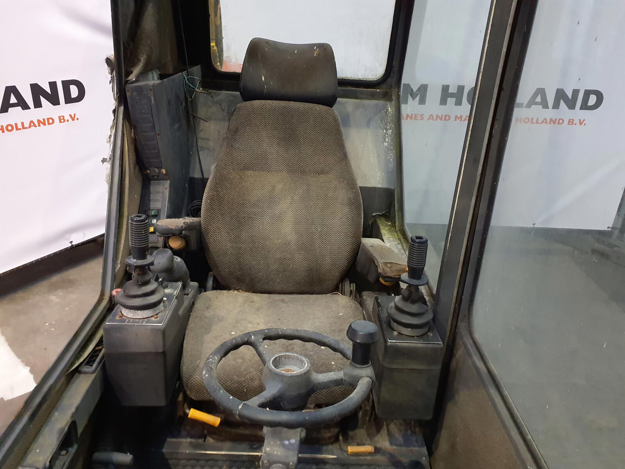 Liebherr LTM 1050 upper cabine - Кабина для Кранов: фото 5 Liebherr LTM 1050 upper cabine - Кабина для Кранов: фото 5