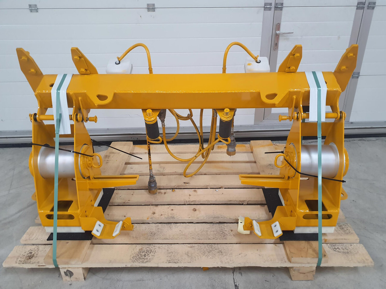 Liebherr LTM 1750-9.1 Luffing cylinder lifting device rear - Кузов и экстерьер для Мобильных кранов: фото 4 Liebherr LTM 1750-9.1 Luffing cylinder lifting device rear - Кузов и экстерьер для Мобильных кранов: фото 4