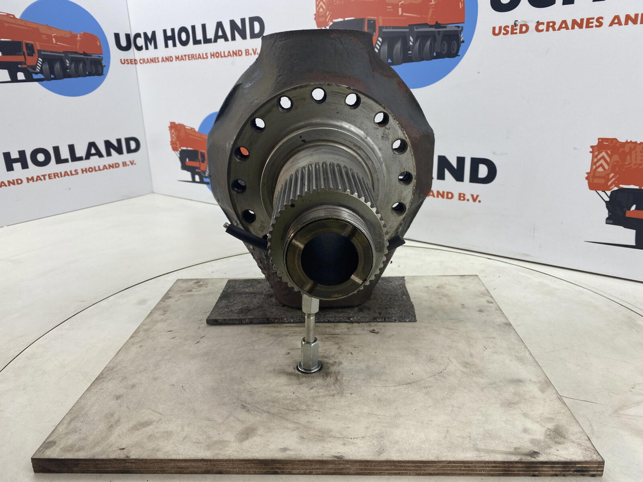 PPM 250 ATT Steering knuckle 16 holes axle 1 - Поворотный кулак для Мобильных кранов: фото 2 PPM 250 ATT Steering knuckle 16 holes axle 1 - Поворотный кулак для Мобильных кранов: фото 2