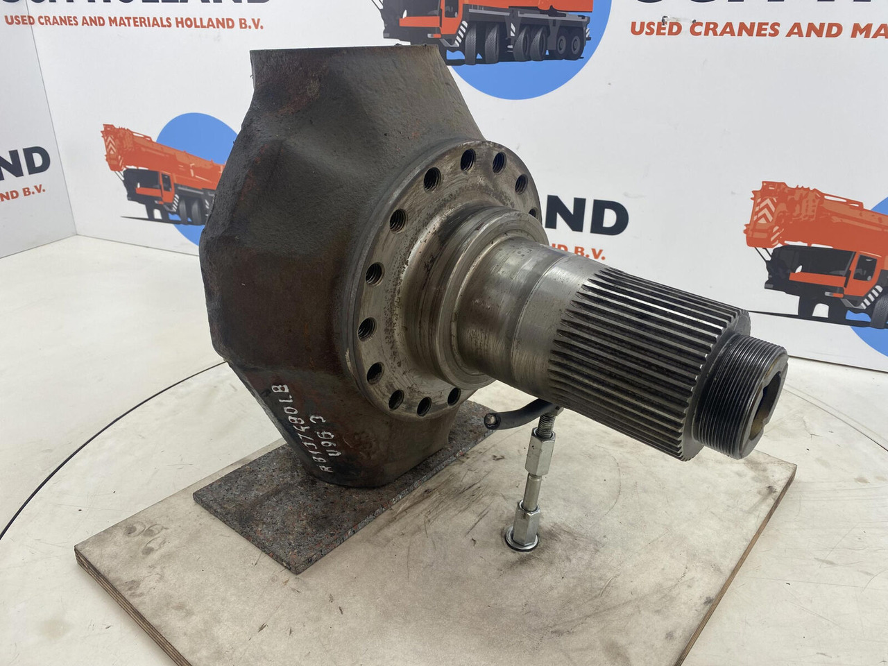 PPM 250 ATT Steering knuckle 16 holes axle 1 - Поворотный кулак для Мобильных кранов: фото 3 PPM 250 ATT Steering knuckle 16 holes axle 1 - Поворотный кулак для Мобильных кранов: фото 3
