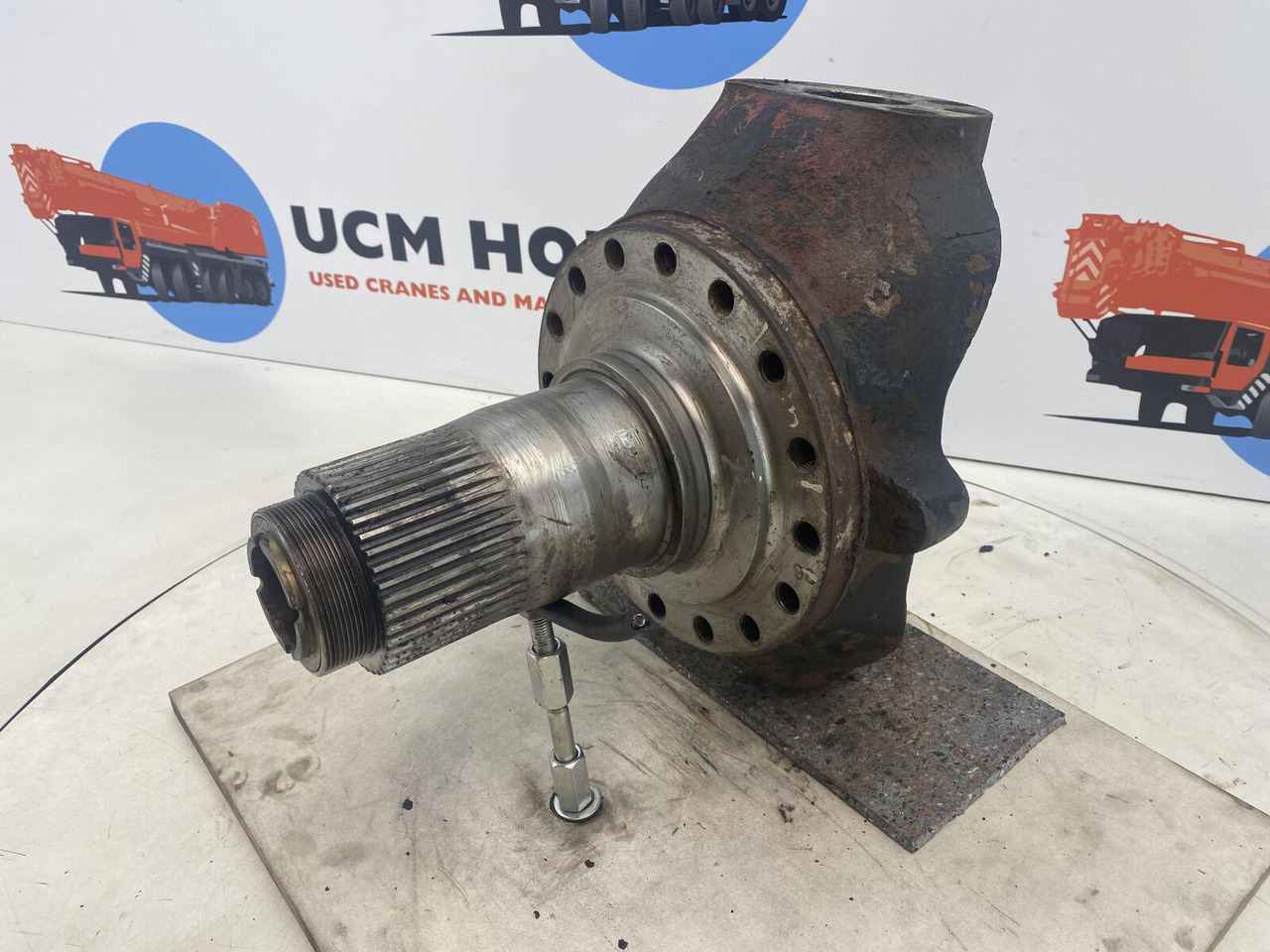 PPM 280 ATT Steering knuckle 16 holes axle 2 - Поворотный кулак для Мобильных кранов: фото 1 PPM 280 ATT Steering knuckle 16 holes axle 2 - Поворотный кулак для Мобильных кранов: фото 1