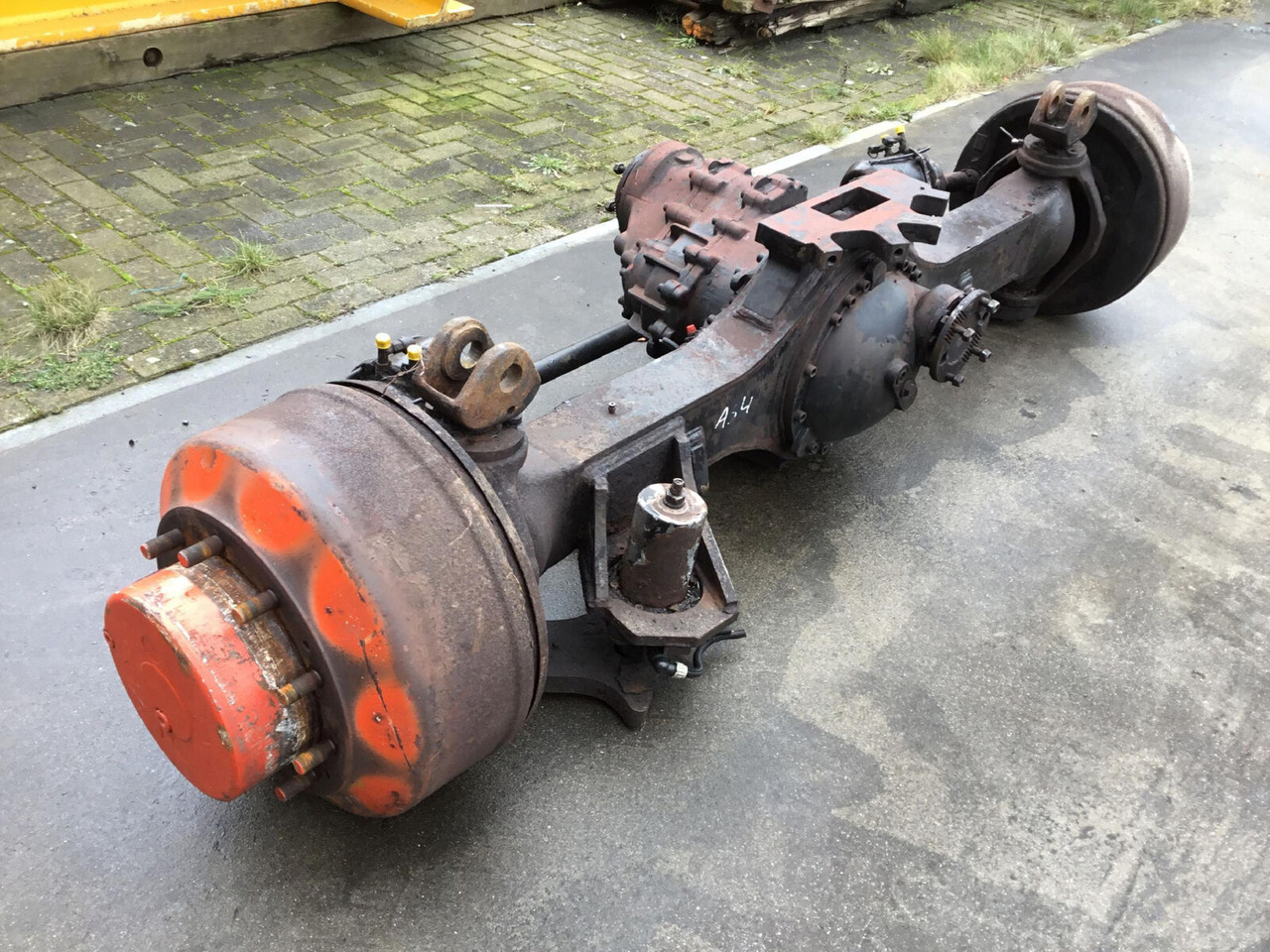 Terex AC 100 axle 4 - Ось и запчасти для Мобильных кранов: фото 1 Terex AC 100 axle 4 - Ось и запчасти для Мобильных кранов: фото 1