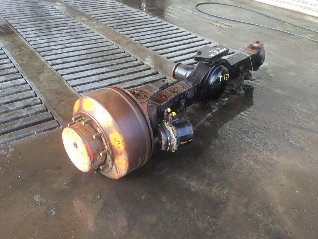 Terex AC 205 axle housing axle 4 - Ось и запчасти для Мобильных кранов: фото 3 Terex AC 205 axle housing axle 4 - Ось и запчасти для Мобильных кранов: фото 3