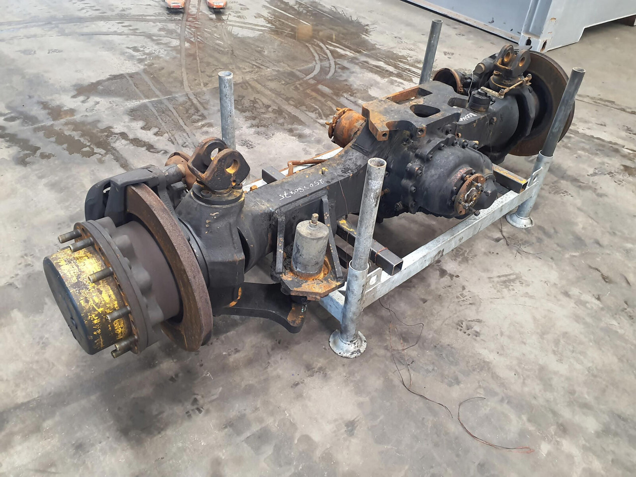 Terex AC 50-1 axle 2 - Ось и запчасти для Мобильных кранов: фото 1 Terex AC 50-1 axle 2 - Ось и запчасти для Мобильных кранов: фото 1