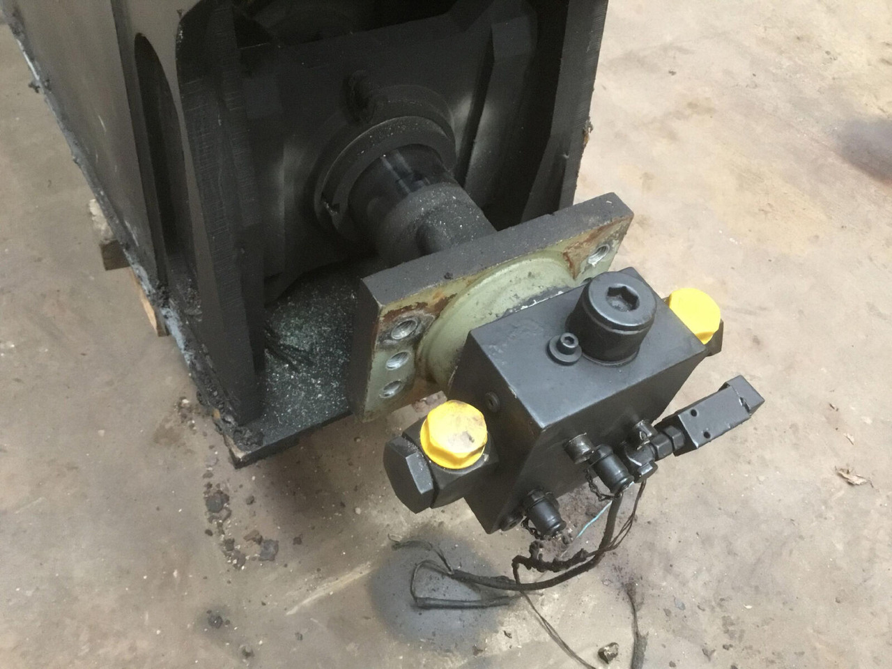 Terex PPM 400 ATT telescopic cylinder - Гидравлический цилиндр для Мобильных кранов: фото 1 Terex PPM 400 ATT telescopic cylinder - Гидравлический цилиндр для Мобильных кранов: фото 1