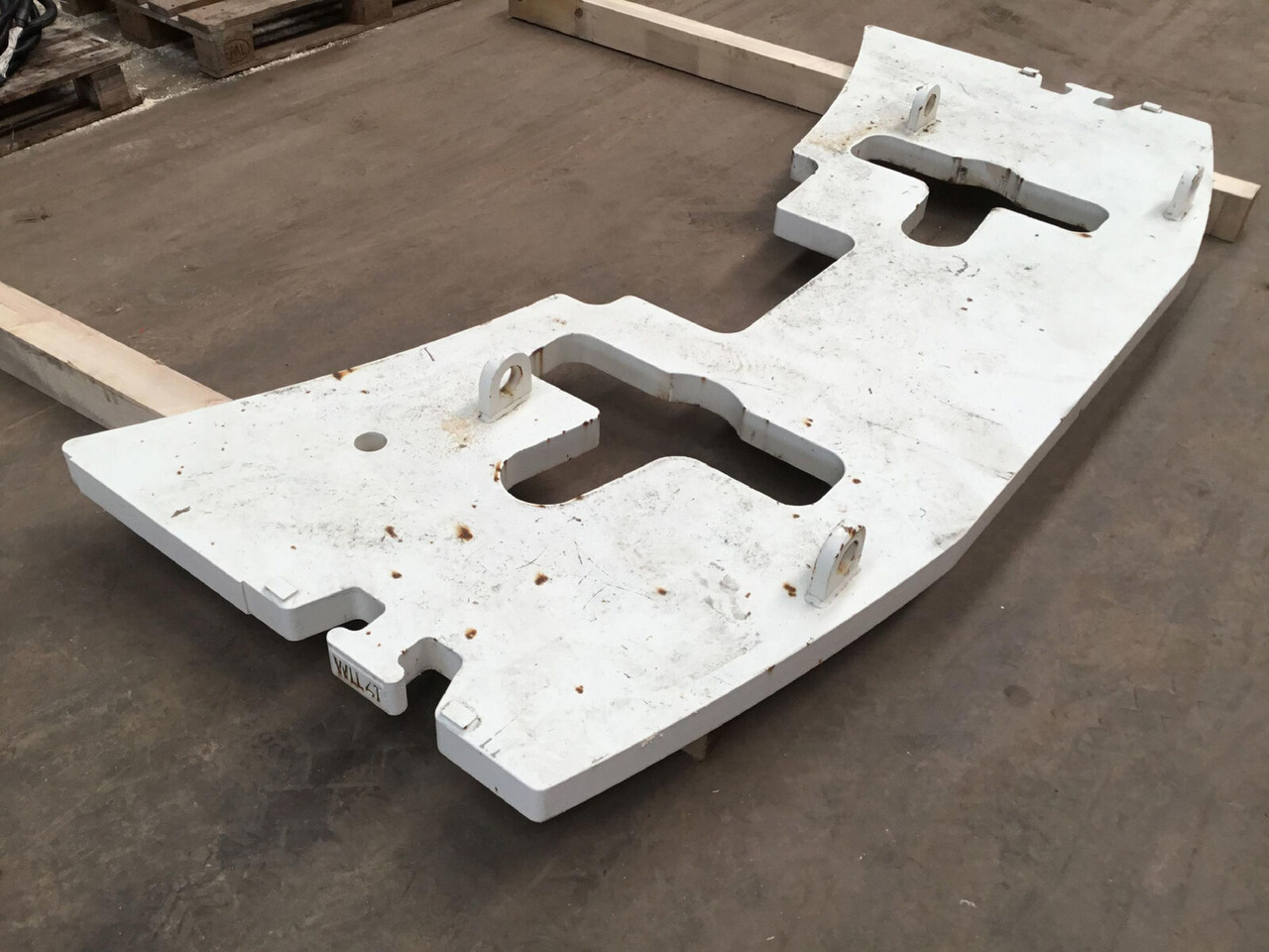 Terex Terex Challenger 3180 Counterweight 0,9 ton - Противовес для Мобильных кранов: фото 1 Terex Terex Challenger 3180 Counterweight 0,9 ton - Противовес для Мобильных кранов: фото 1