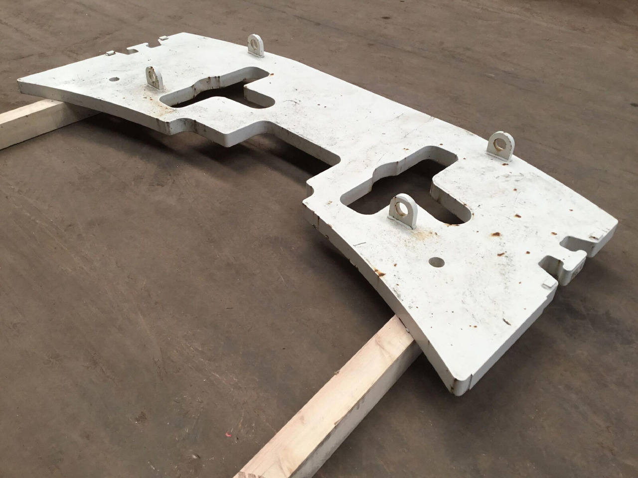 Terex Terex Challenger 3180 Counterweight 0,9 ton - Противовес для Мобильных кранов: фото 4 Terex Terex Challenger 3180 Counterweight 0,9 ton - Противовес для Мобильных кранов: фото 4