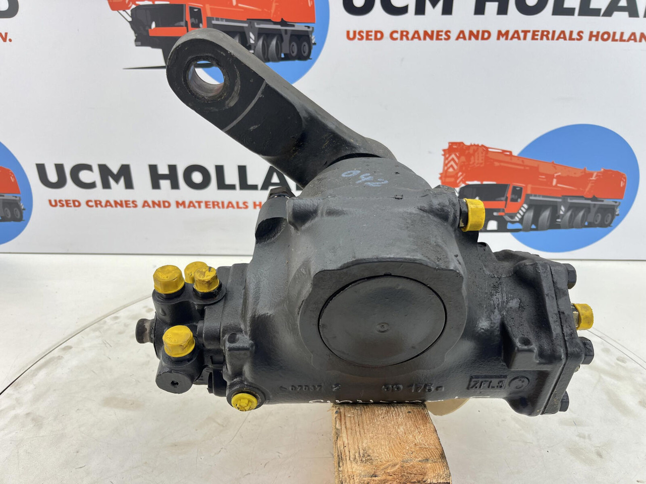 ZF ATF 50G-3 steering box ZF - Рулевой механизм для Мобильных кранов: фото 5 ZF ATF 50G-3 steering box ZF - Рулевой механизм для Мобильных кранов: фото 5