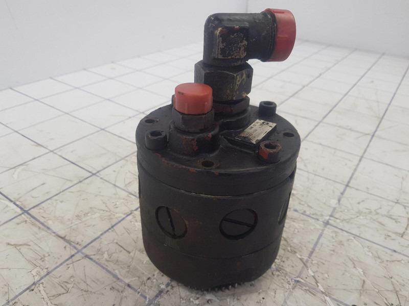 ZF Emergency steering pump from ZF - Гидравлический насос для Кранов: фото 3 ZF Emergency steering pump from ZF - Гидравлический насос для Кранов: фото 3