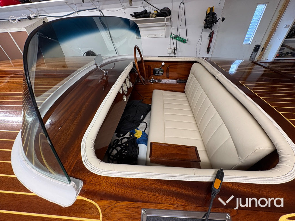 Motorbåt - Mahogny Runabout, V8 - Другая техника: фото 4 Motorbåt - Mahogny Runabout, V8 - Другая техника: фото 4