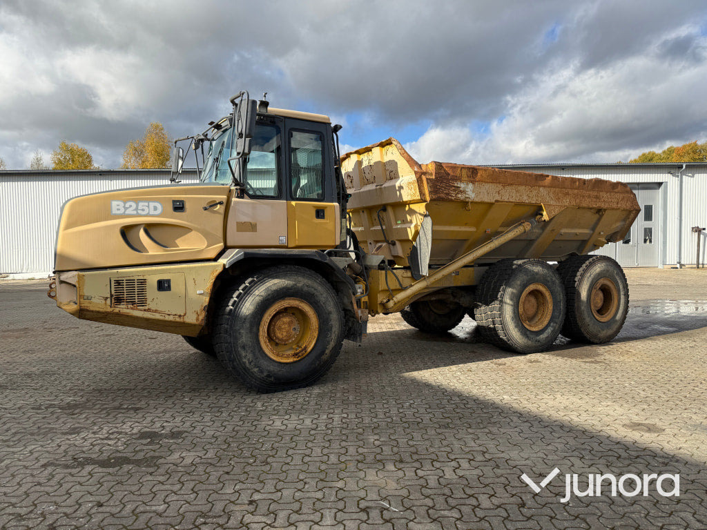 Dumper Bell B25D 6x6 - Сочленённый самосвал: фото 1 Dumper Bell B25D 6x6 - Сочленённый самосвал: фото 1