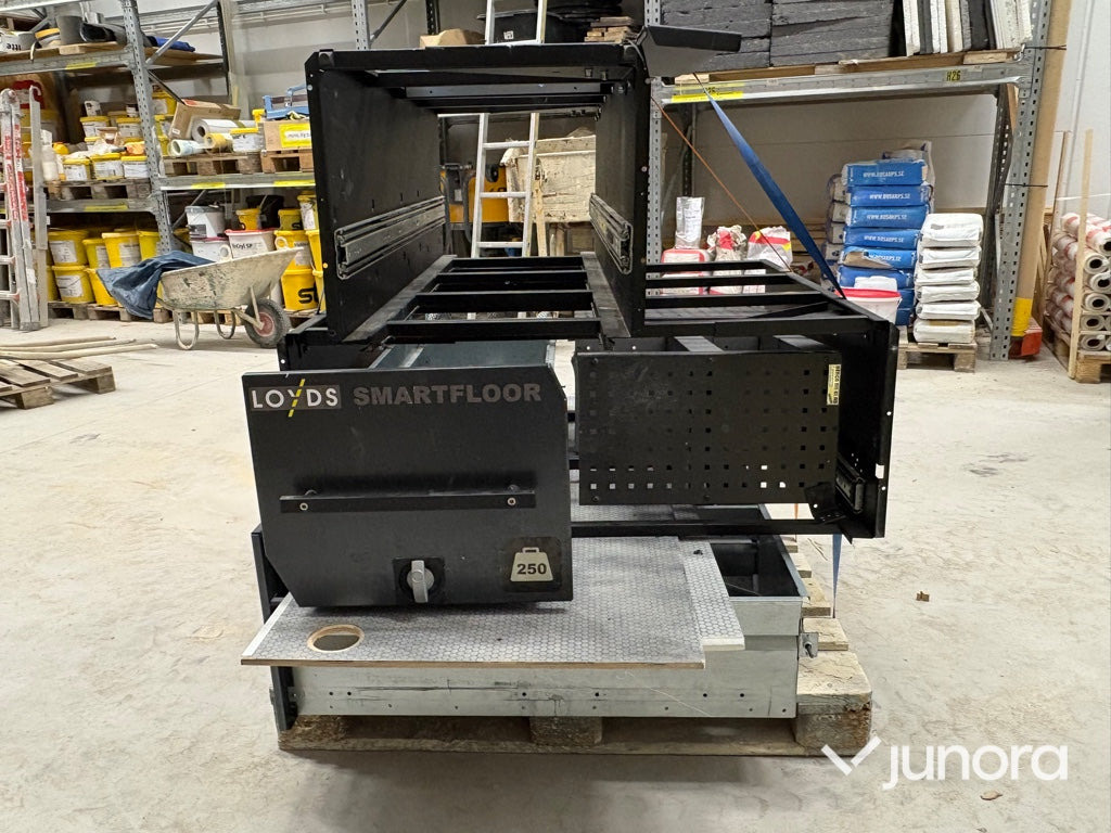 Fordonsinredning – Loyds Smartfloor för VW Caddy - Кабина и интерьер для Грузовиков: фото 5 Fordonsinredning – Loyds Smartfloor för VW Caddy - Кабина и интерьер для Грузовиков: фото 5