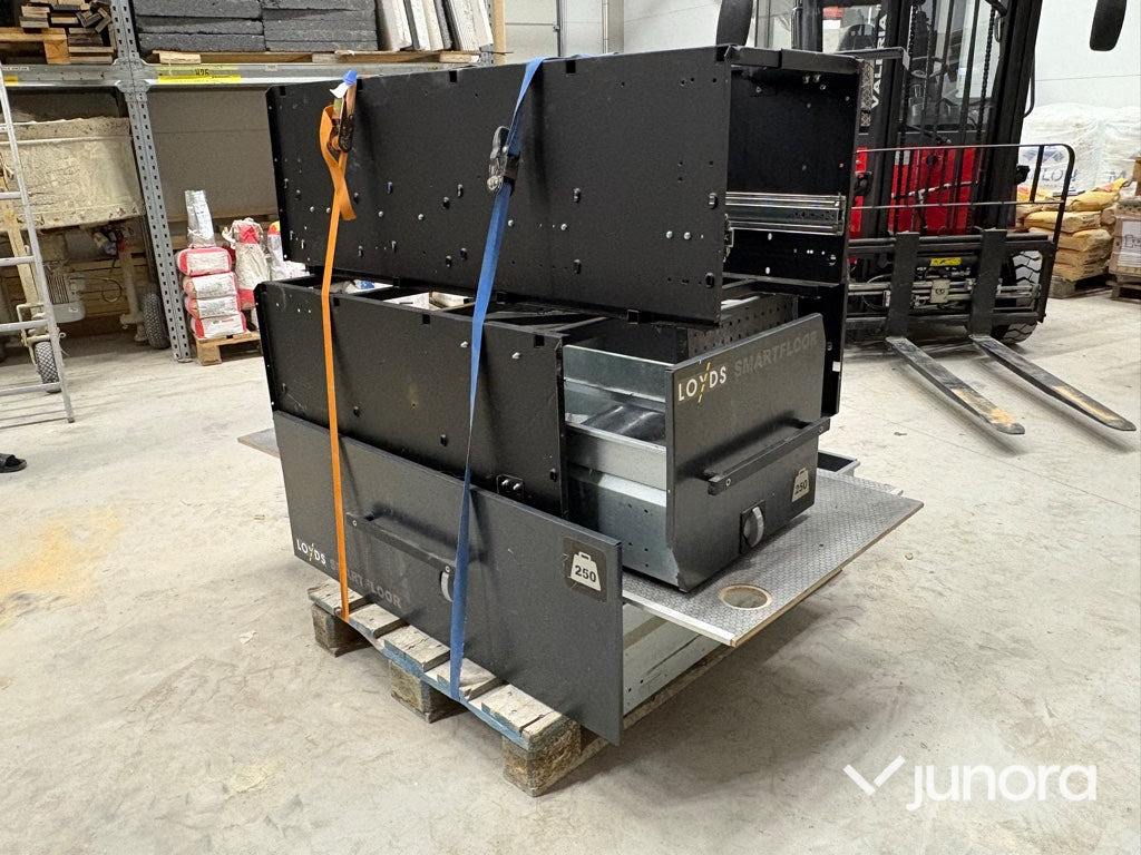 Fordonsinredning – Loyds Smartfloor för VW Caddy - Кабина и интерьер для Грузовиков: фото 4 Fordonsinredning – Loyds Smartfloor för VW Caddy - Кабина и интерьер для Грузовиков: фото 4