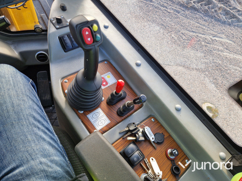 Колёсный погрузчик Hjullastare - Swekip, 3080: фото 16 Колёсный погрузчик Hjullastare - Swekip, 3080: фото 16