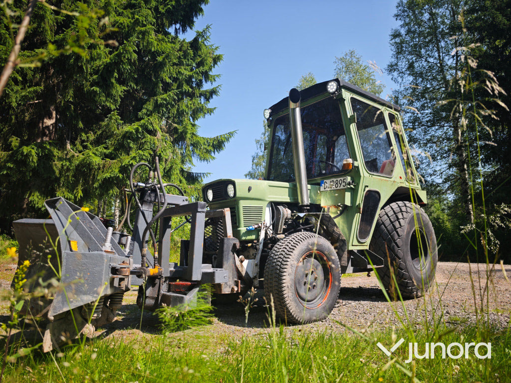 Kompakttraktor Kubota L245DT 4WD - Минитрактор: фото 1 Kompakttraktor Kubota L245DT 4WD - Минитрактор: фото 1