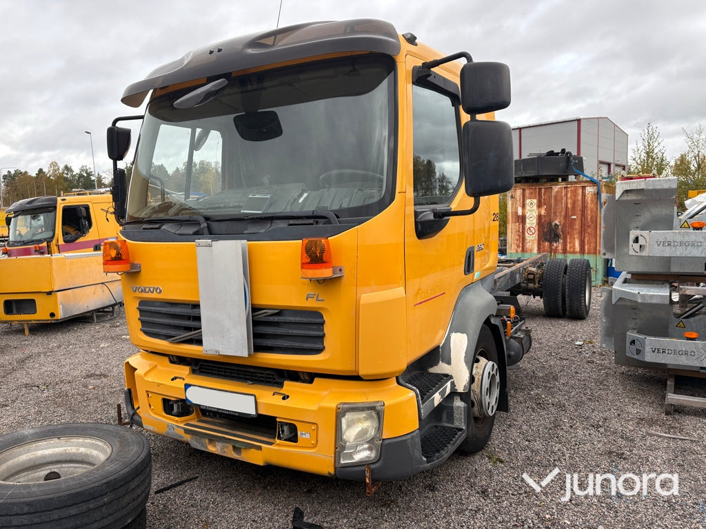 Lastbil - Volvo FL 4*2 - Грузовик-шасси: фото 1 Lastbil - Volvo FL 4*2 - Грузовик-шасси: фото 1