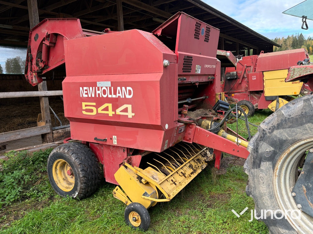 Rundbalspress New Holland 544 Cropcutter - Пресс-подборщик рулонный: фото 4 Rundbalspress New Holland 544 Cropcutter - Пресс-подборщик рулонный: фото 4