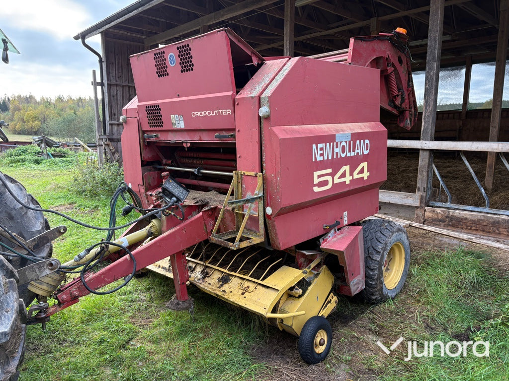 Rundbalspress New Holland 544 Cropcutter - Пресс-подборщик рулонный: фото 1 Rundbalspress New Holland 544 Cropcutter - Пресс-подборщик рулонный: фото 1