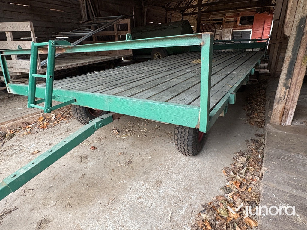 Rundbalsvagn - Сельскохозяйственный прицеп-платформа: фото 1 Rundbalsvagn - Сельскохозяйственный прицеп-платформа: фото 1