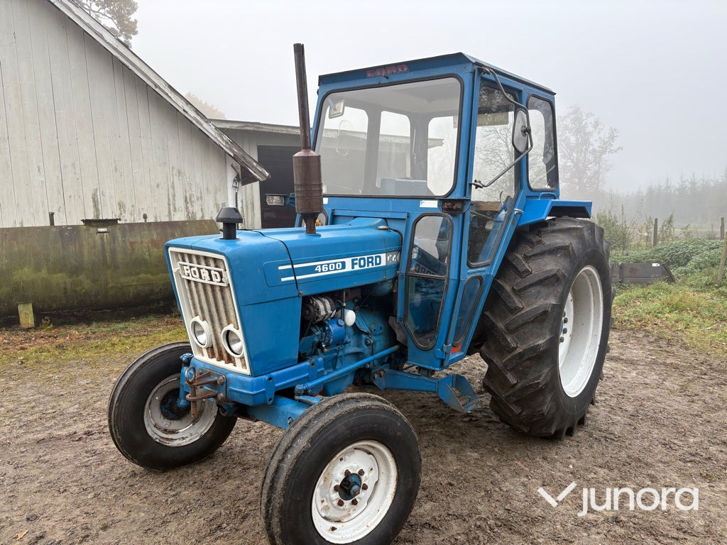 Traktor - Ford 4600 1976 - Трактор: фото 1 Traktor - Ford 4600 1976 - Трактор: фото 1