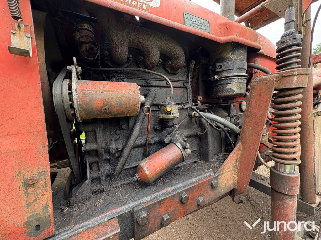 Трактор Traktor - Nuffield Universal 3DL: фото 30 Трактор Traktor - Nuffield Universal 3DL: фото 30