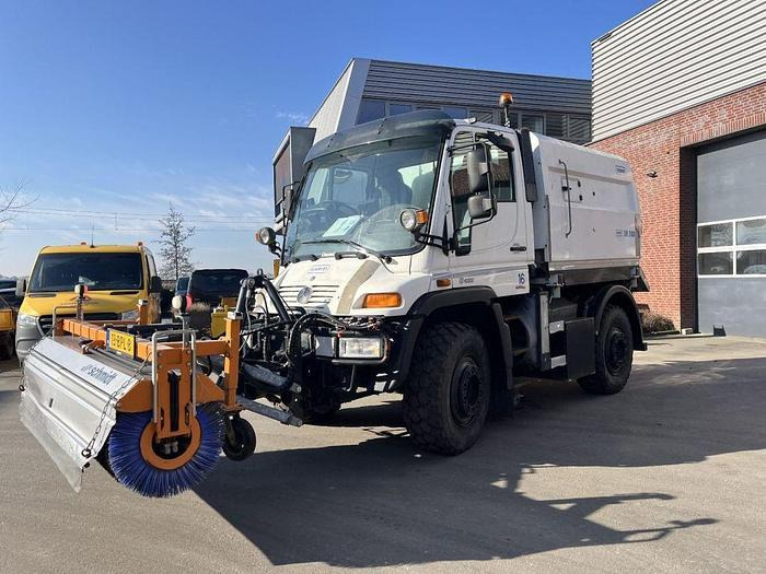Mercedes-Benz Unimog U400 U400 4 x 2 / Schmidt SK350 sweeper - Подметально-уборочная машина: фото 4 Mercedes-Benz Unimog U400 U400 4 x 2 / Schmidt SK350 sweeper - Подметально-уборочная машина: фото 4