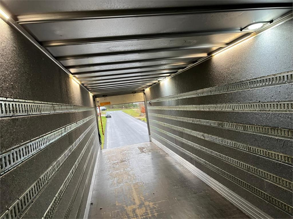 Fruehauf 11,0 mtr boks - lodretstående -lift - Полуприцеп-фургон: фото 3 Fruehauf 11,0 mtr boks - lodretstående -lift - Полуприцеп-фургон: фото 3