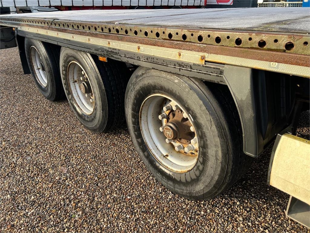 Krone 13,6 mtr - Полуприцеп бортовой/ Платформа: фото 3 Krone 13,6 mtr - Полуприцеп бортовой/ Платформа: фото 3