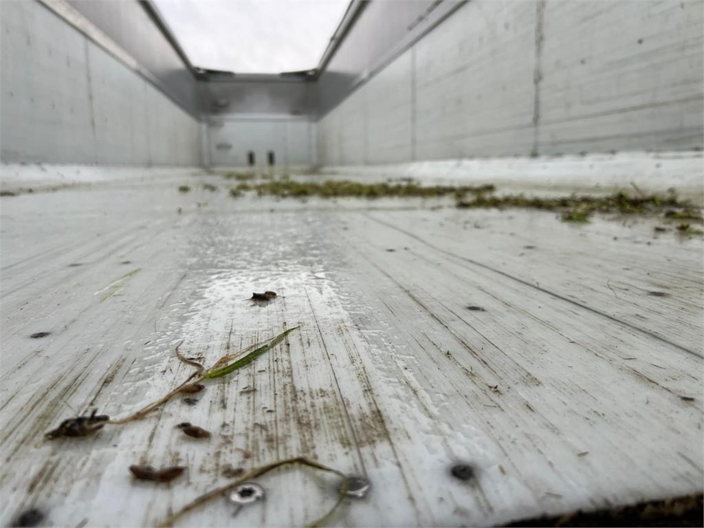 Самосвальный полуприцеп Langendorf SKA36 60m3 alu kasse med plastindlæg: фото 9 Самосвальный полуприцеп Langendorf SKA36 60m3 alu kasse med plastindlæg: фото 9