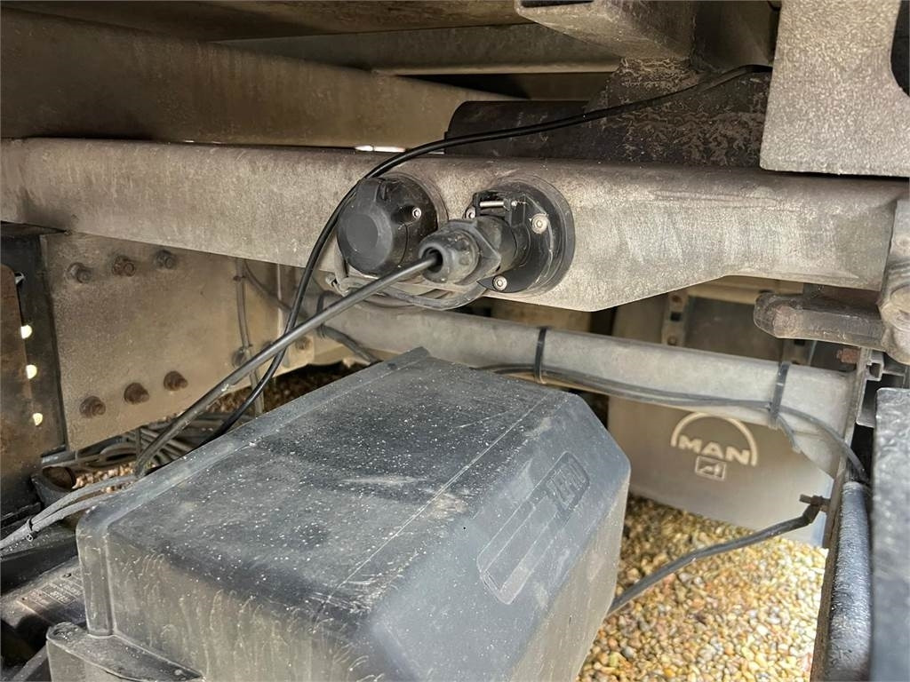 Грузовик с закрытым кузовом MAN TGL 8-220 4x2 BL incl. 2 stk veksellad: фото 15