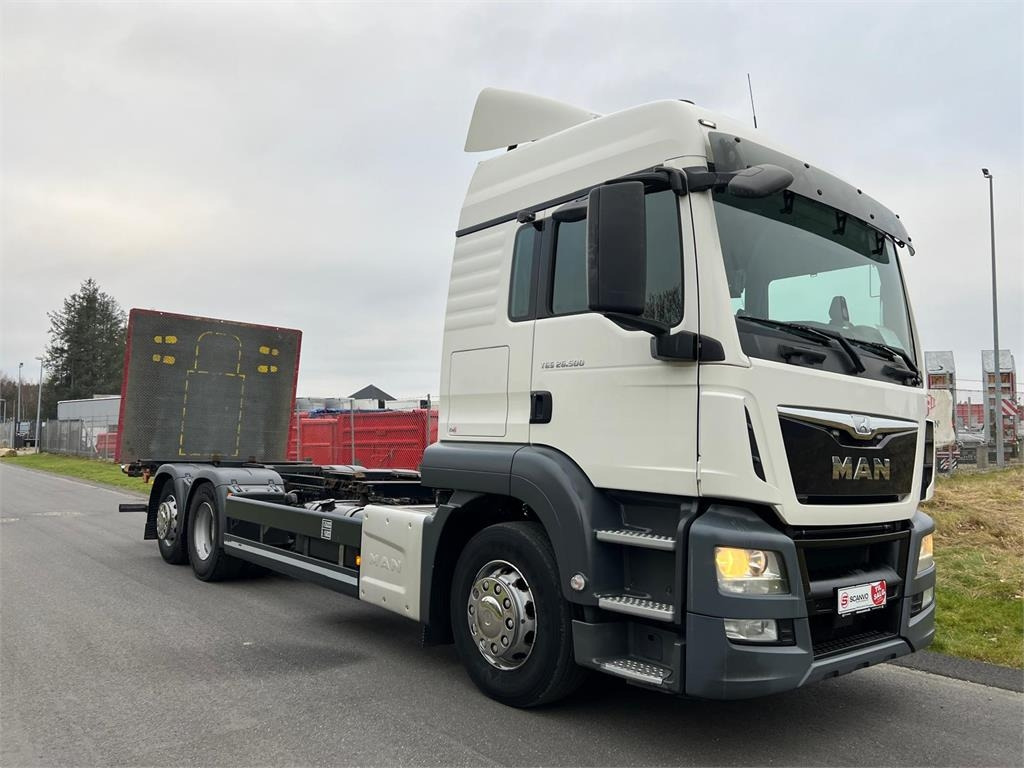 MAN TGS 26-500 6x2-4 LL - Грузовик-контейнеровоз/ Сменный кузов: фото 2 MAN TGS 26-500 6x2-4 LL - Грузовик-контейнеровоз/ Сменный кузов: фото 2