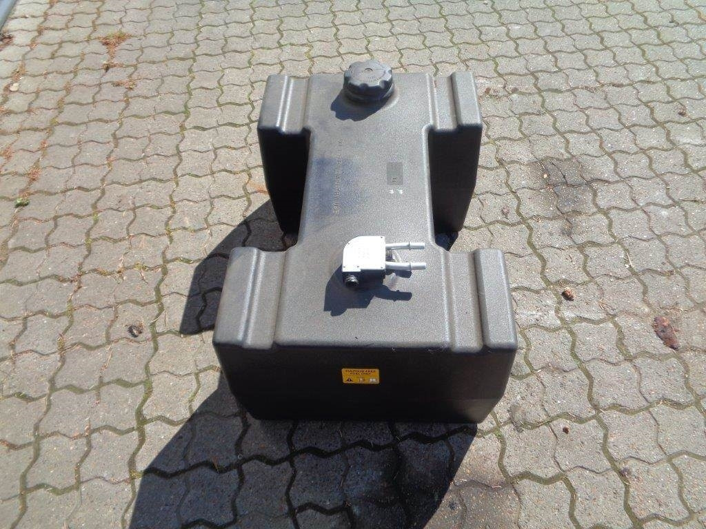 Mercedes-Benz 100 L plast (H formet) Dieseltank - Топливный бак для Грузовиков: фото 3 Mercedes-Benz 100 L plast (H formet) Dieseltank - Топливный бак для Грузовиков: фото 3